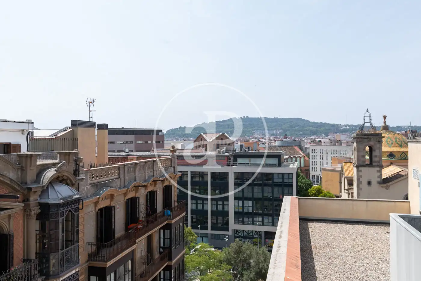 Vista exterior de Pis en venda en Barcelona amb Calefacció i Balcó