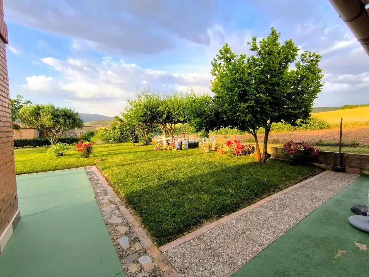 Chalet con jardín en venta en revilla, imagen 6