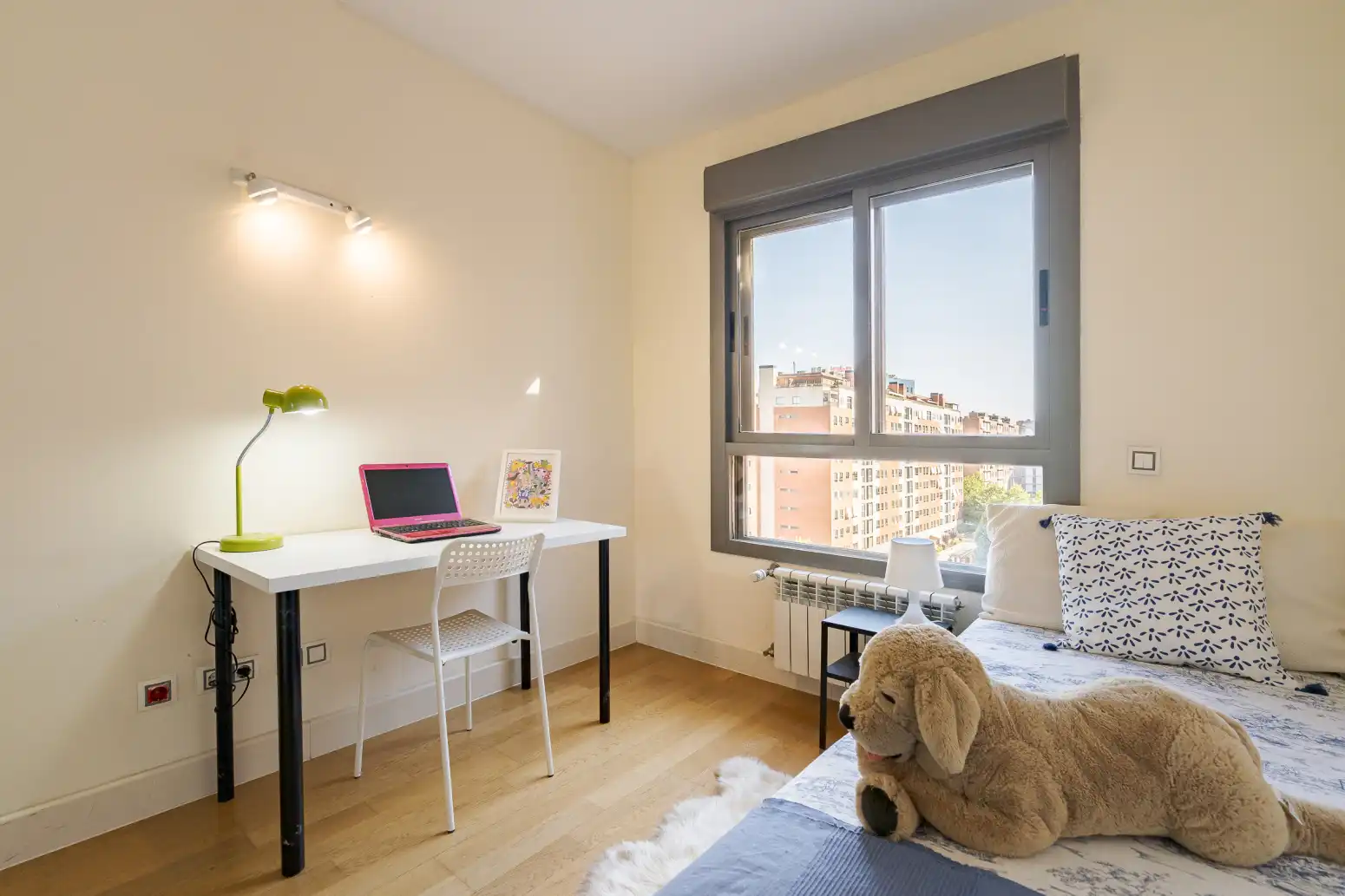 Habitación de Piso en venta en Madrid con Aire acondicionado, Calefacción y Jardín privado