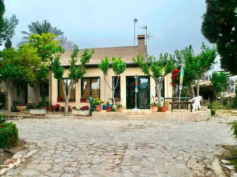 Country homes for sale in Camino Alto de las Atalayas, Llano de Brujas