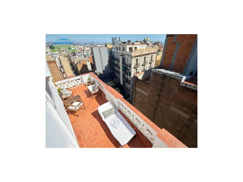 Vista exterior de Ático en venta en Sants - Montjuïc