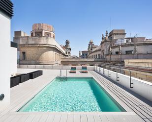 Piscina de Apartament de lloguer en  Barcelona Capital amb Aire condicionat, Calefacció i Parquet