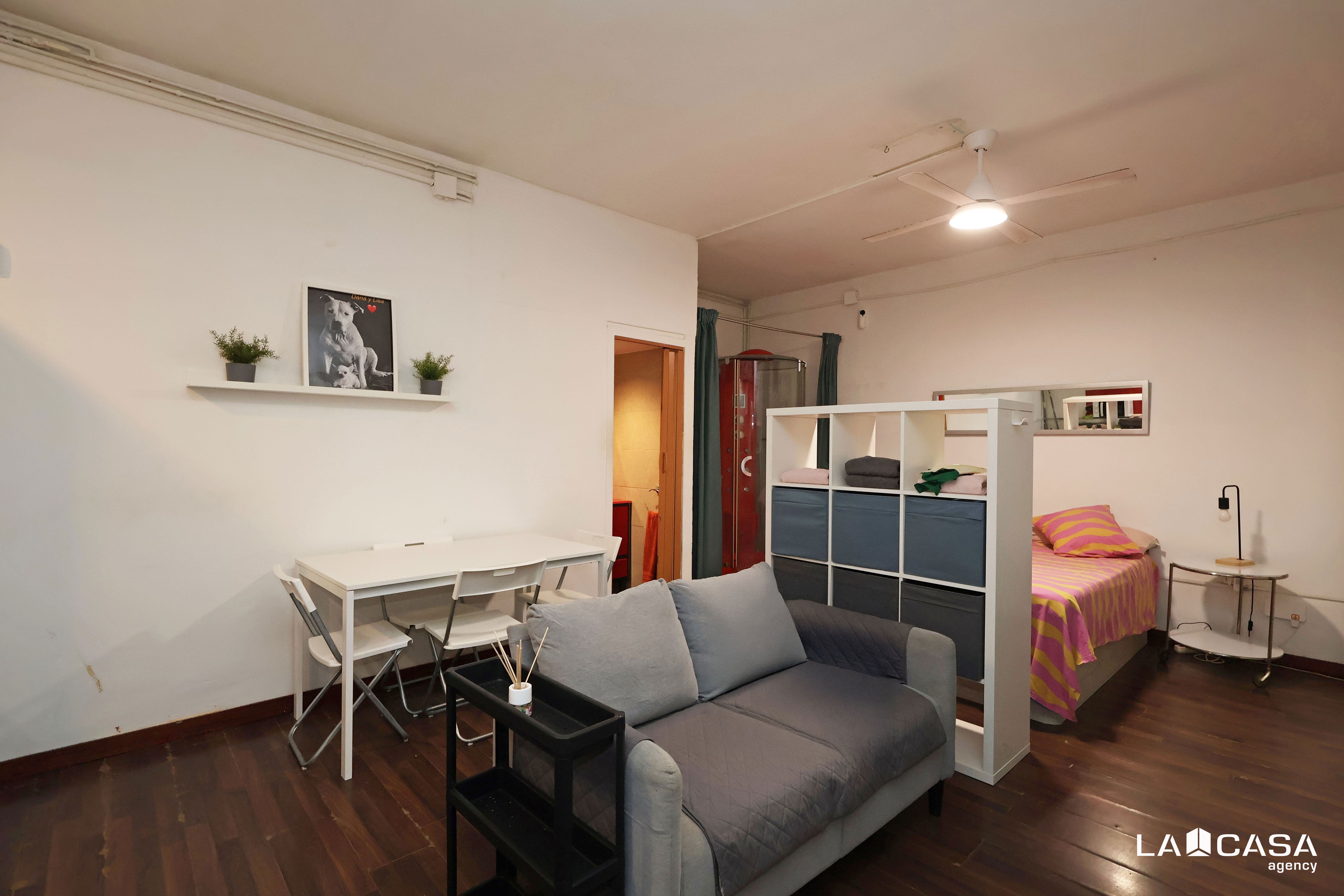 Bedroom of Premises for sale in L'Hospitalet de Llobregat