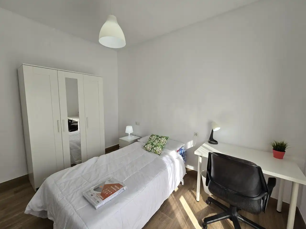 Room in Bami, Bami - La Estrella