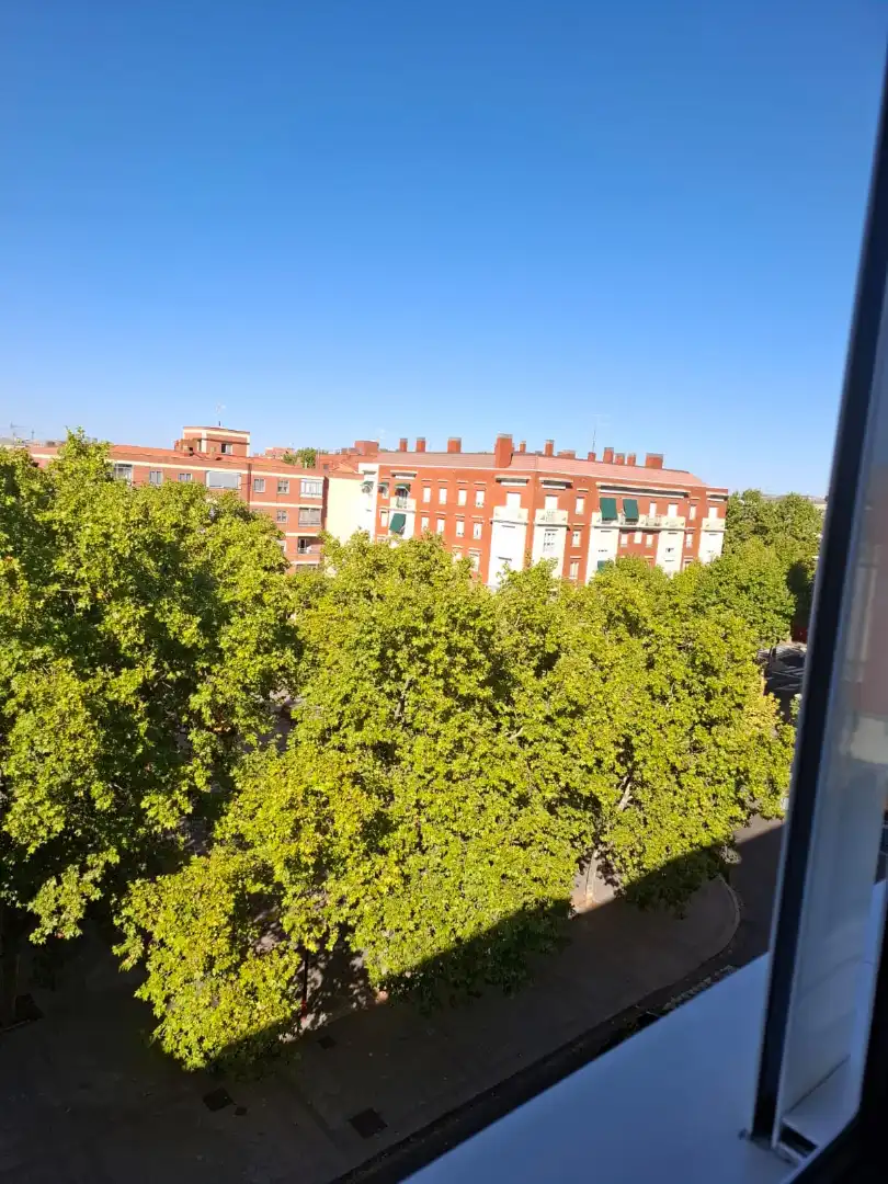 Vista exterior de Piso en venta en Valladolid con Calefacción, Amueblado y Horno