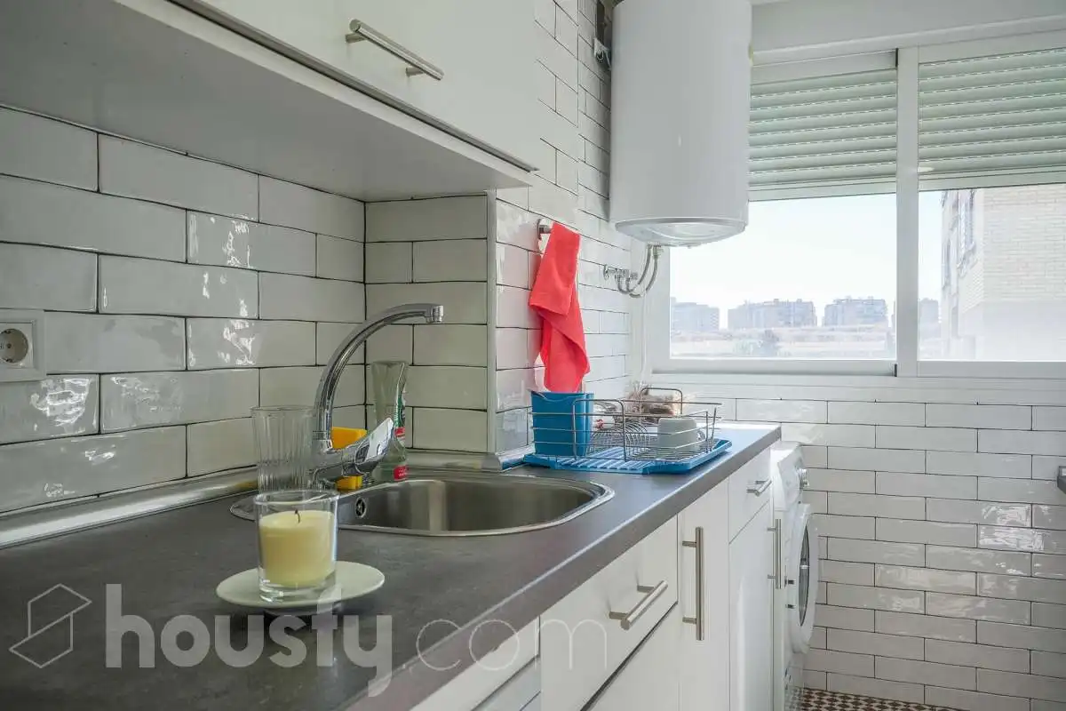 Cocina de Piso en venta en Madrid con Calefacción, Terraza y Trastero
