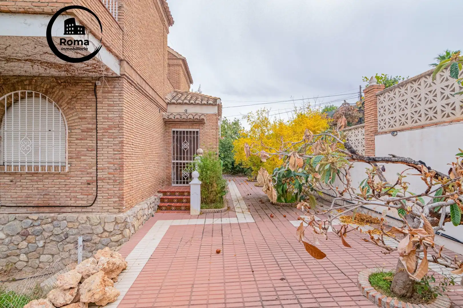 Vista exterior de Casa o chalet en venta en La Zubia con Calefacción, Jardín privado y Terraza