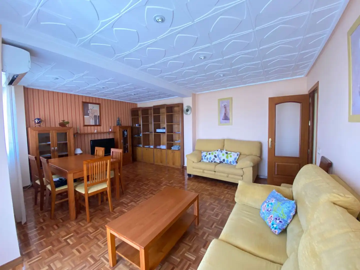 Sala de estar de Piso en venta en Manzanares con Aire acondicionado, Calefacción y Parquet