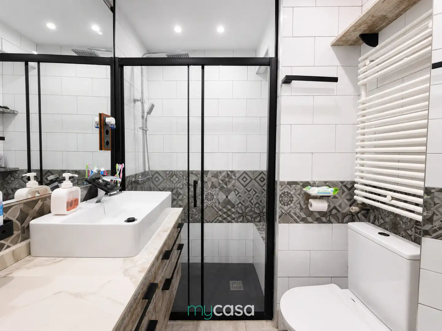 Baño de Piso en venta en El Prat de Llobregat con Aire acondicionado, Calefacción y Parquet