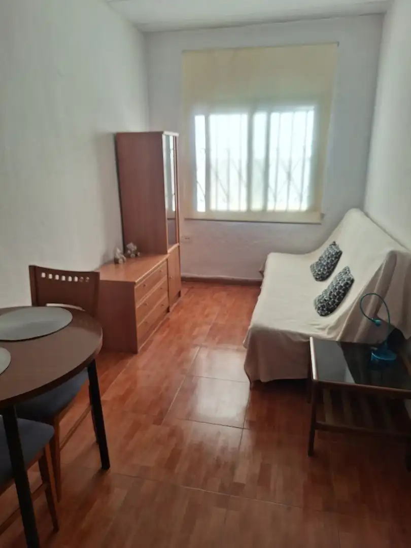 Schlafzimmer von Einfamilien-Reihenhaus zum Verkauf in Granada mit Terrasse, Möbliert und Ofen