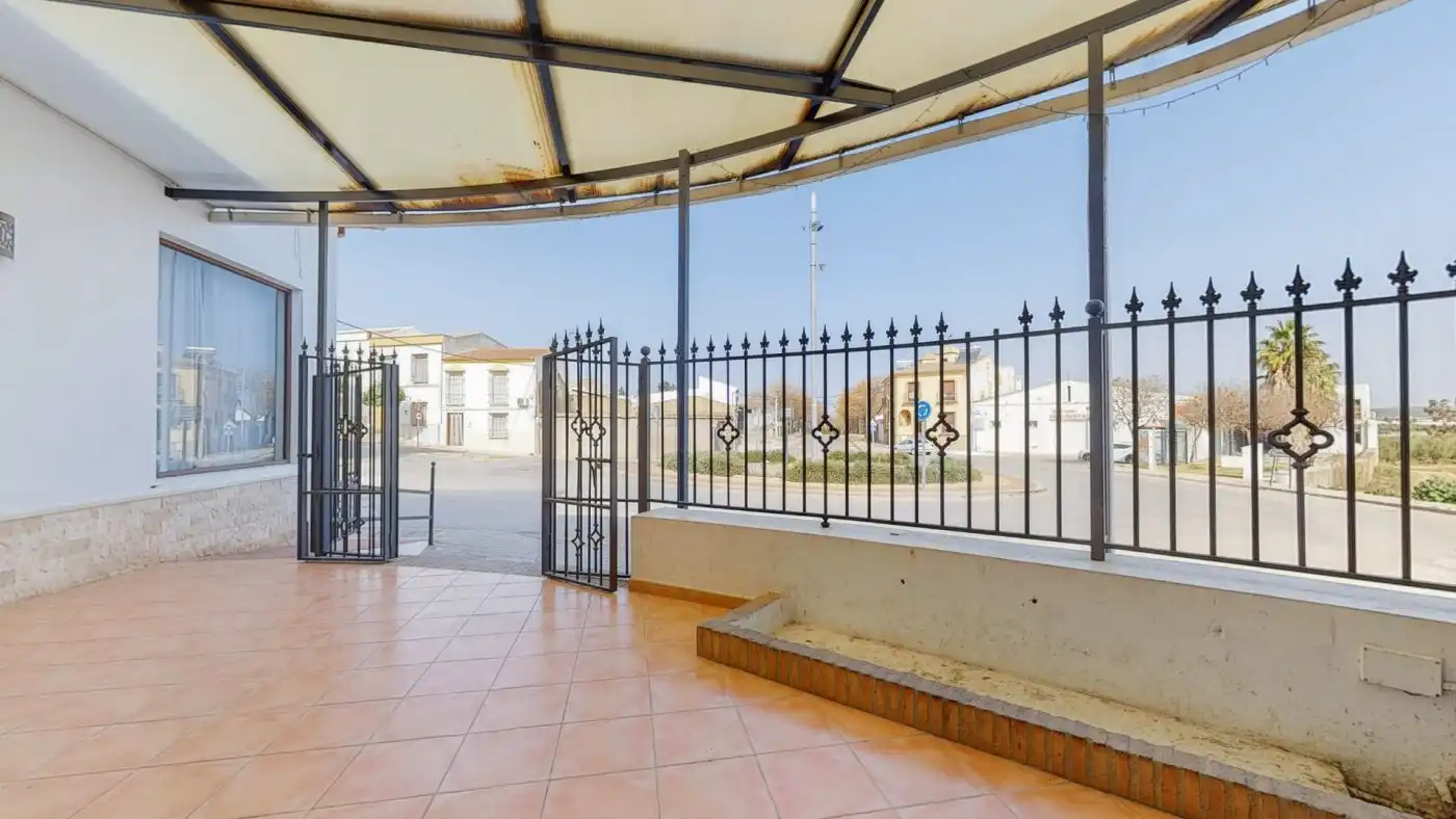 Terrasse von Geschaftsraum zum Verkauf in El Rubio mit Klimaanlage