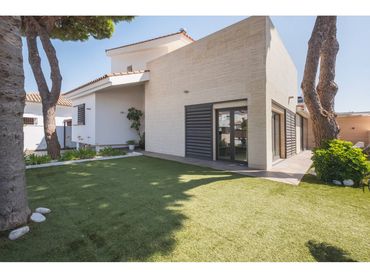 Xalet amb jardí en venda a Núcleo urbano