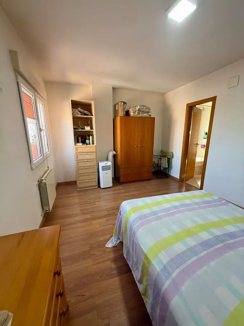 Schlafzimmer von Haus oder Chalet zum Verkauf in Villena mit Heizung, Privatgarten und Abstellraum