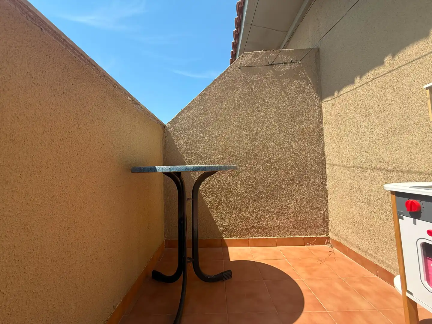 Terrassa de Casa adosada en venda en La Pobla de Vallbona amb Aire condicionat, Calefacció i Terrassa
