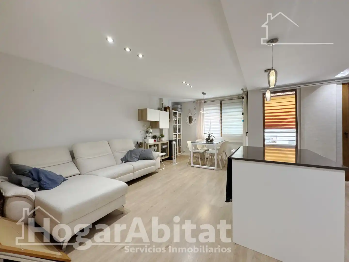 Sala d'estar de Pis en venda en Gandia amb Aire condicionat i Balcó