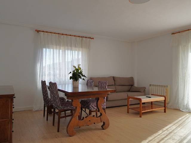 Ático en Venta en Calle Ramon Y Cajal, 7 en Aínsa-Sobrarbe