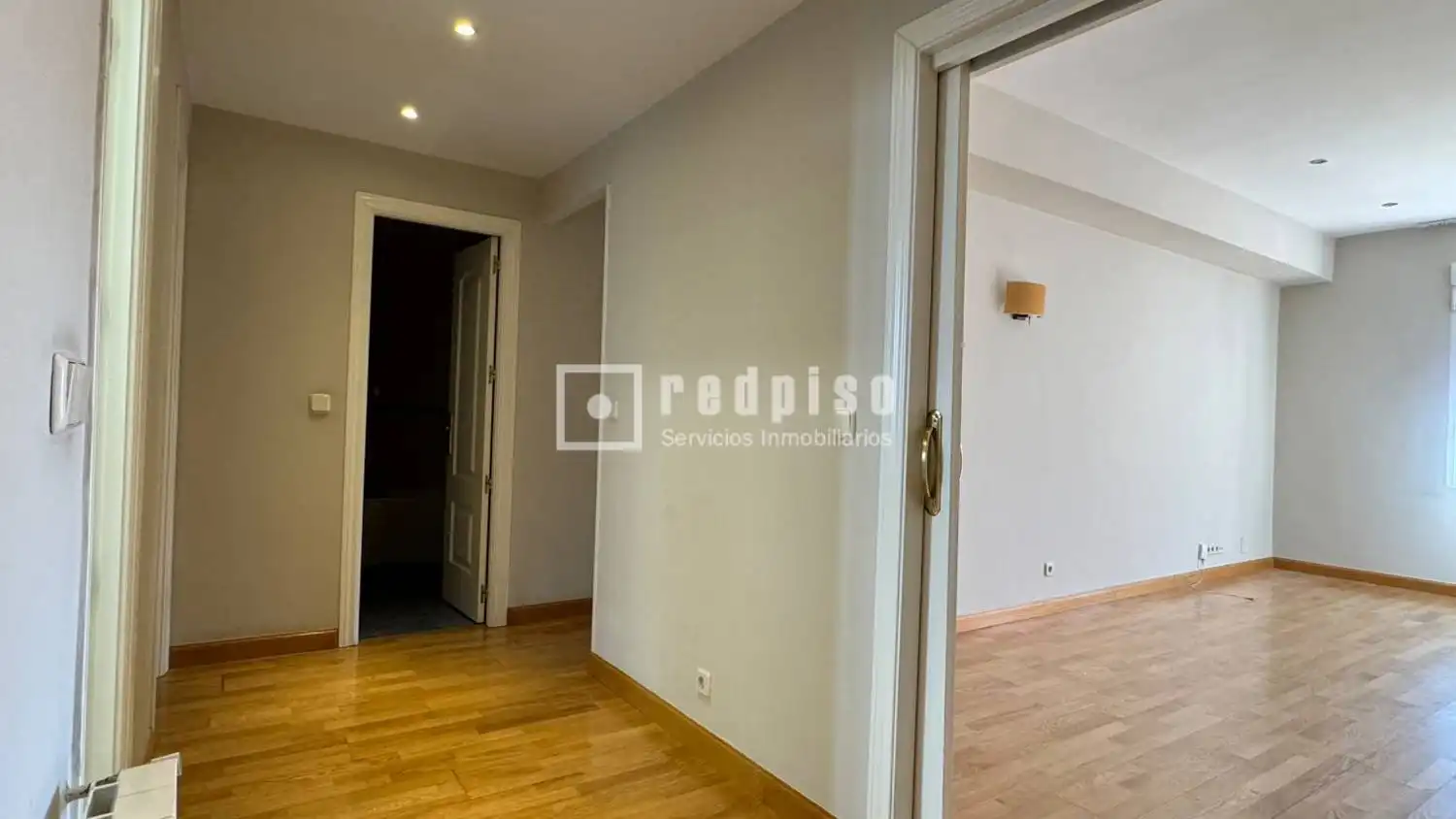 Schlafzimmer von Wohnung zur Miete in Madrid mit Klimaanlage, Heizung und Parkett