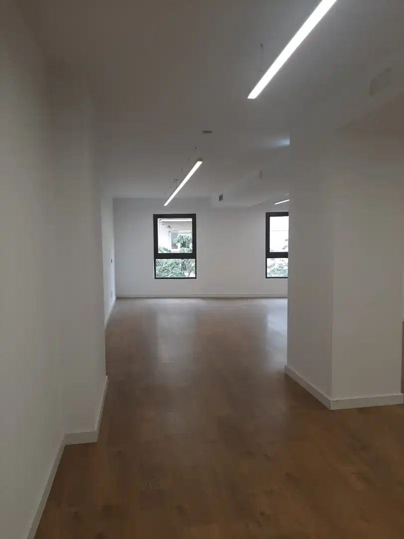 Office space with lift to rent in Muralla de Sant Llorenç 16, imagen 3