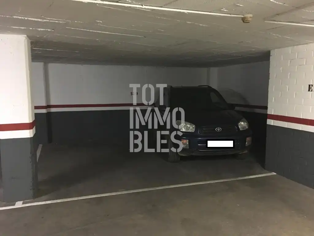 Parking for sale in Eixample Nord
