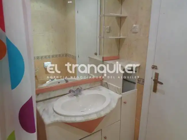 Baño de Piso en venta en Getafe con Terraza y Lavadora