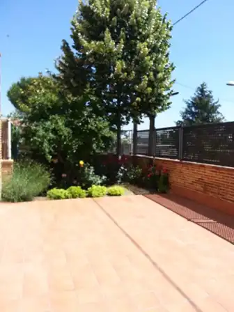 Terrassa de Estudi de lloguer en Pozuelo de Alarcón amb Calefacció, Jardí privat i Parquet
