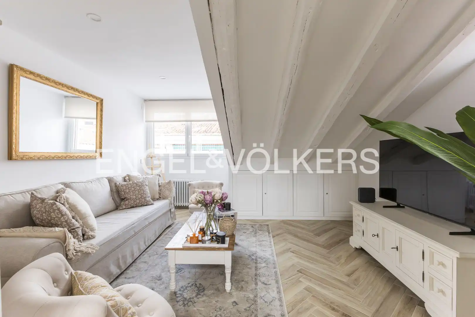 Wohnzimmer von Dachboden zur Miete in Madrid mit Klimaanlage, Heizung und Terrasse