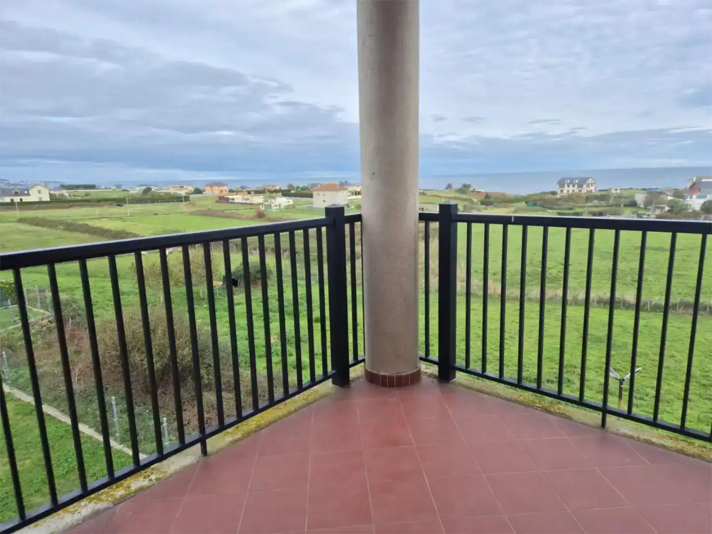 Terraza de Piso en venta en Foz con Trastero, Piscina y Amueblado