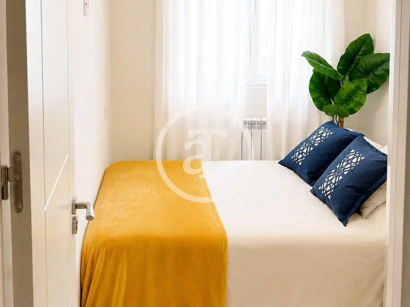 Bedroom of Flat for rent in Madrid  with Air Conditioner, Heating and Furnished