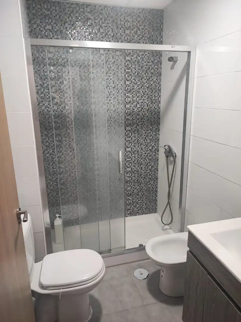 Baño de Piso de alquiler en Melilla con Aire acondicionado y Amueblado