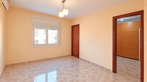 Foto 4 de Piso en venta en Calle Jacint Verdaguer de, Santa Eulàlia, L'Hospitalet de Llobregat