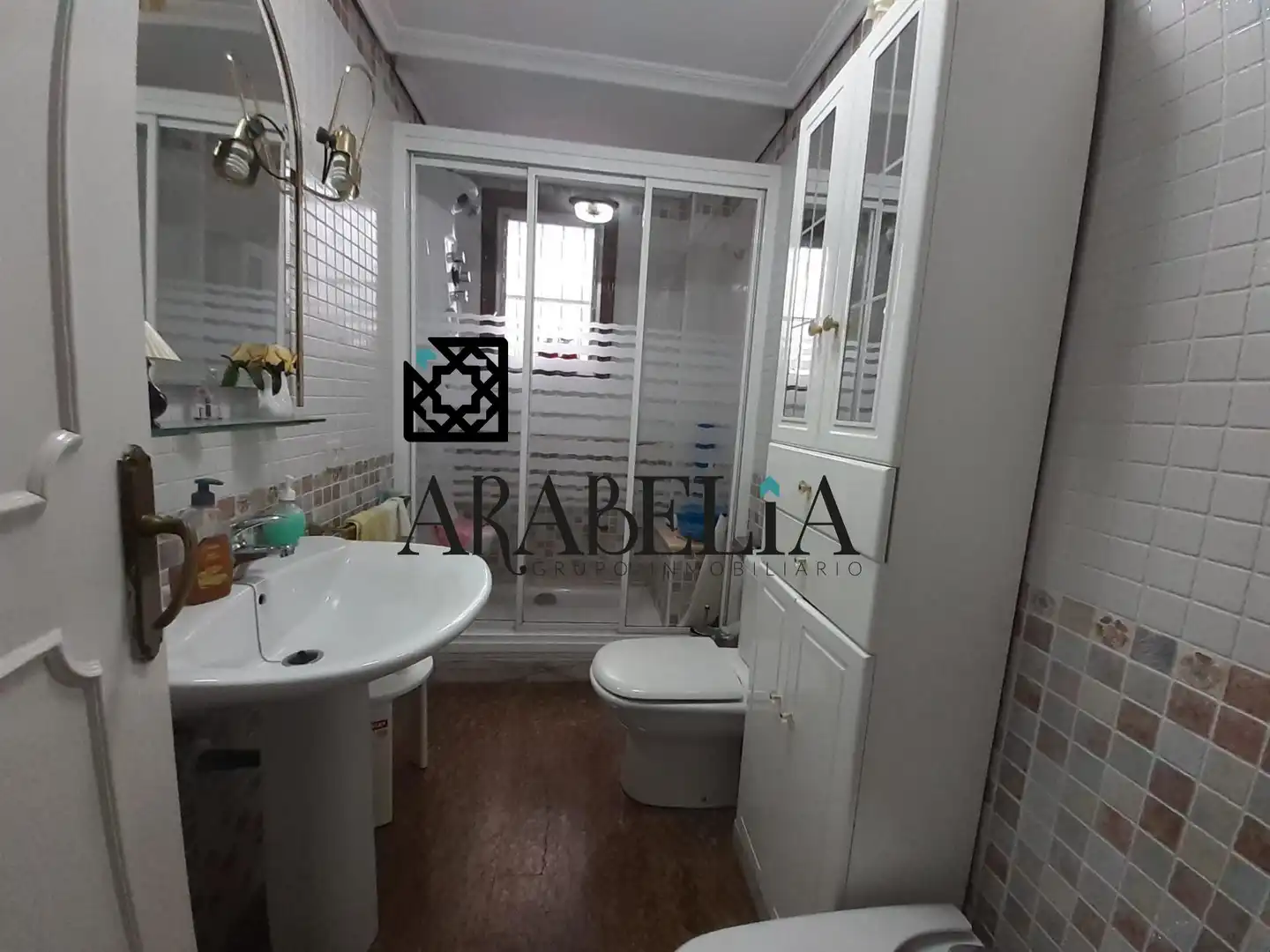 Badezimmer von Wohnung zum Verkauf in Córdoba mit Klimaanlage, Terrasse und Abstellraum