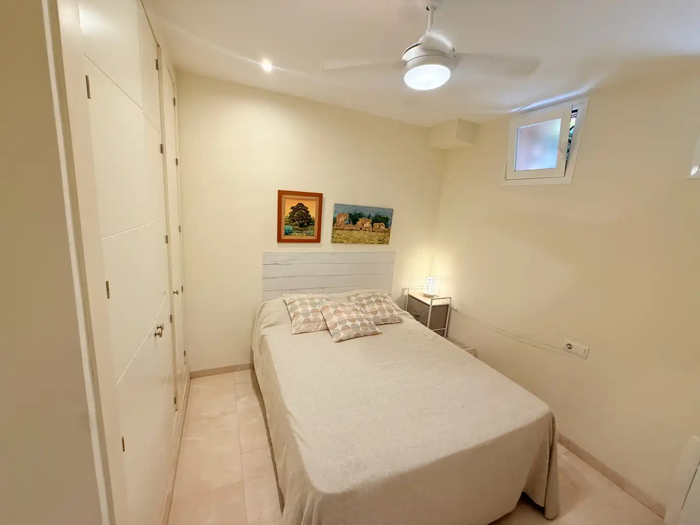 Dormitori de Casa adosada de lloguer en Marbella amb Terrassa, Piscina i Piscina comunitària