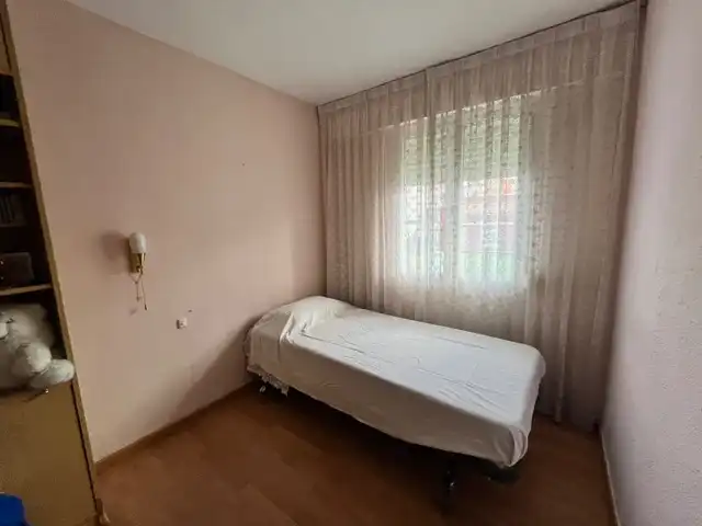 Schlafzimmer von Wohnung zum Verkauf in Madrid mit Terrasse und Möbliert