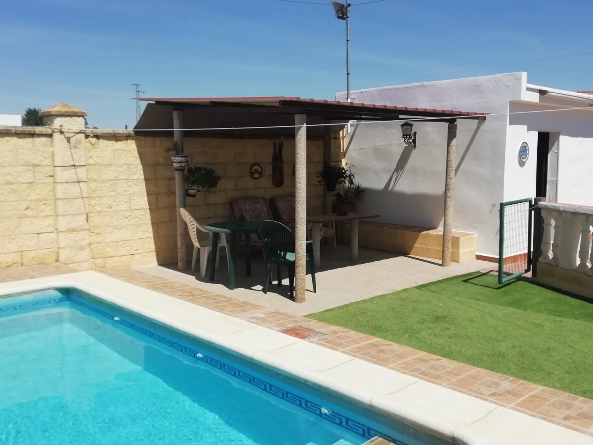 Swimming pool of House or chalet for sale in Utrera  with Air Conditioner, Storage room and Swimming Pool