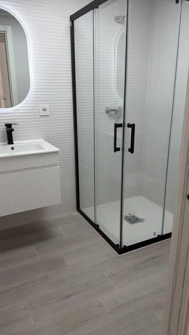 Baño de Ático de alquiler en Murcia con Aire acondicionado, Calefacción y Jardín privado