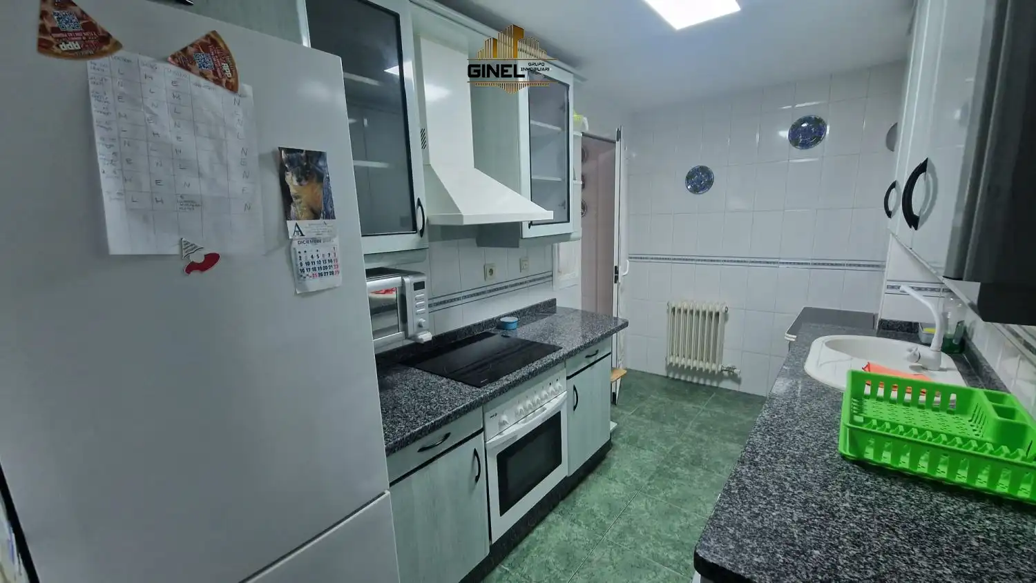 Cocina de Piso en venta en Jaén con Calefacción, Terraza y Balcón