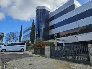 Vista exterior de Edificio en venta en Las Rozas de Madrid