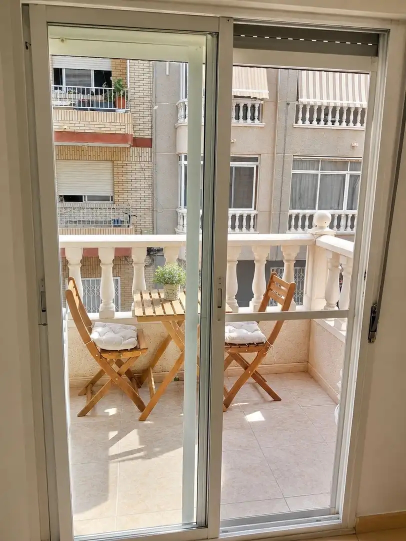Terrasse von Wohnung zur Miete in Torrevieja mit Klimaanlage, Heizung und Terrasse