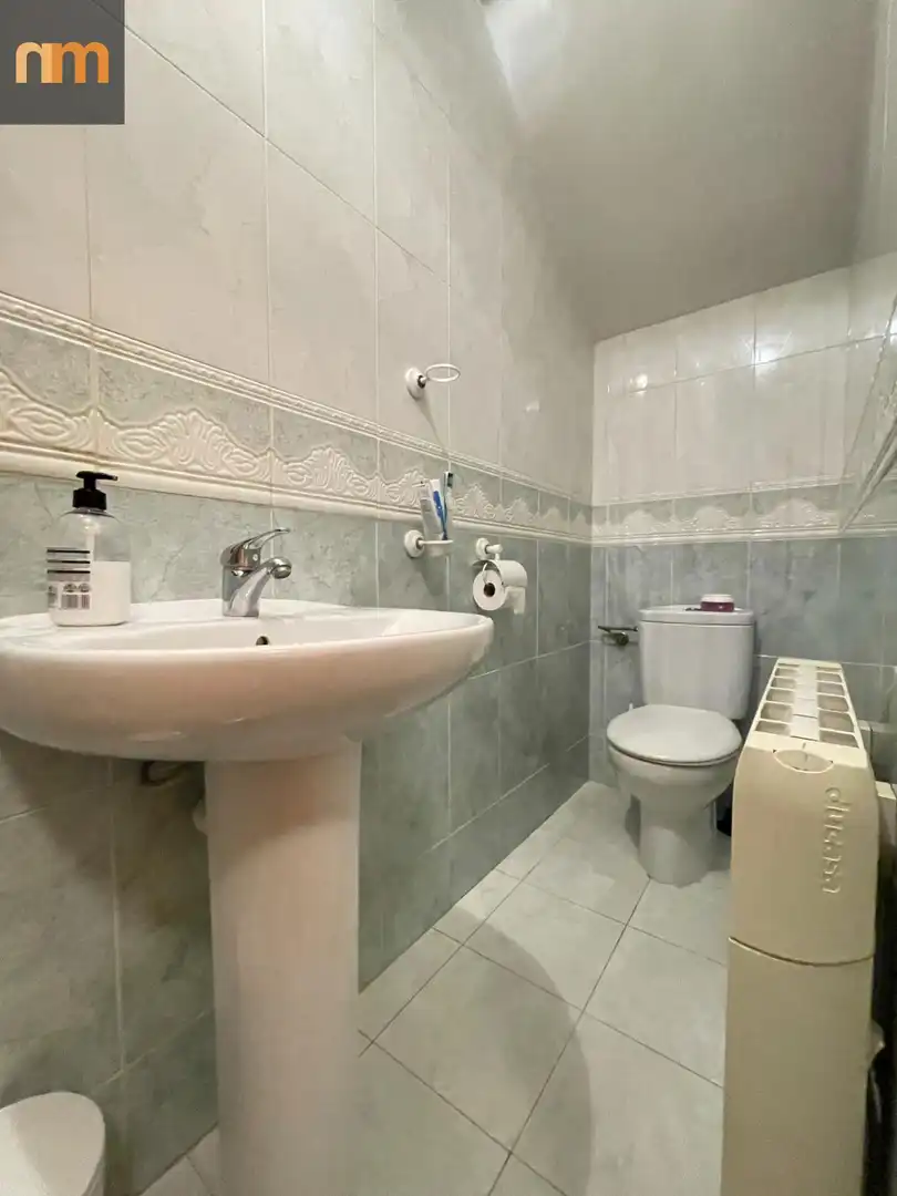 Bany de Casa o xalet en venda en Chiloeches amb Aire condicionat i Calefacció