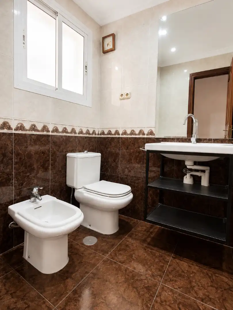 Badezimmer von Wohnung zum Verkauf in Vélez-Málaga mit Klimaanlage und Möbliert