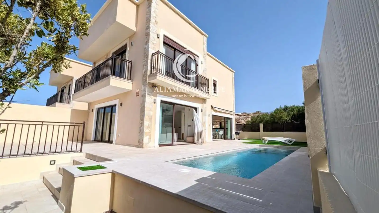Houses for sale in La Mareta, Los Abrigos