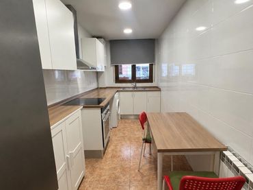 Erdgeschosswohnung mit Aufzug zum Verkauf in Centre - Sant Oleguer