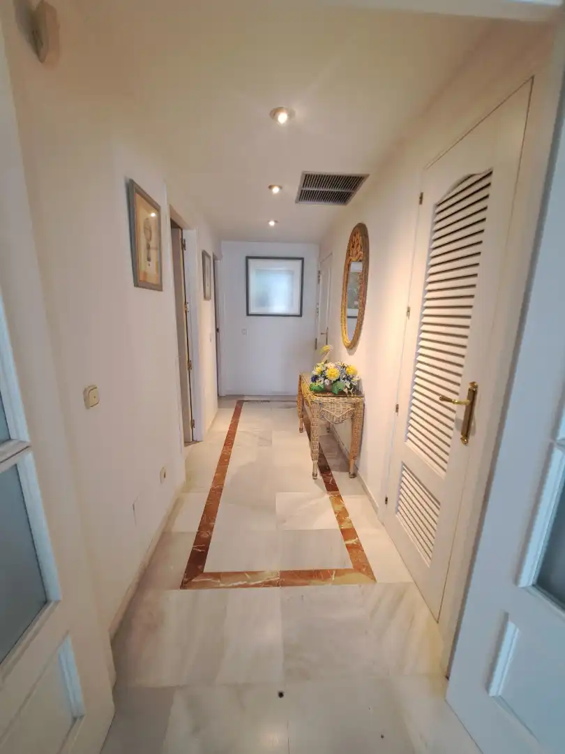 Wohnung zur Miete in Marbella mit Klimaanlage, Heizung und Terrasse