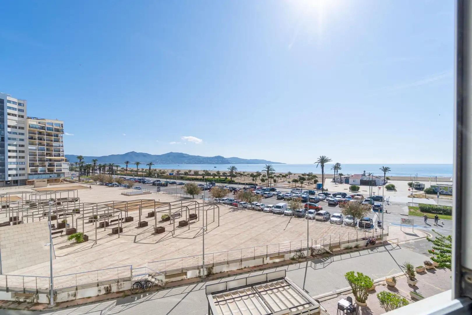 Parking de Apartamento en venta en Empuriabrava con Aire acondicionado y Amueblado