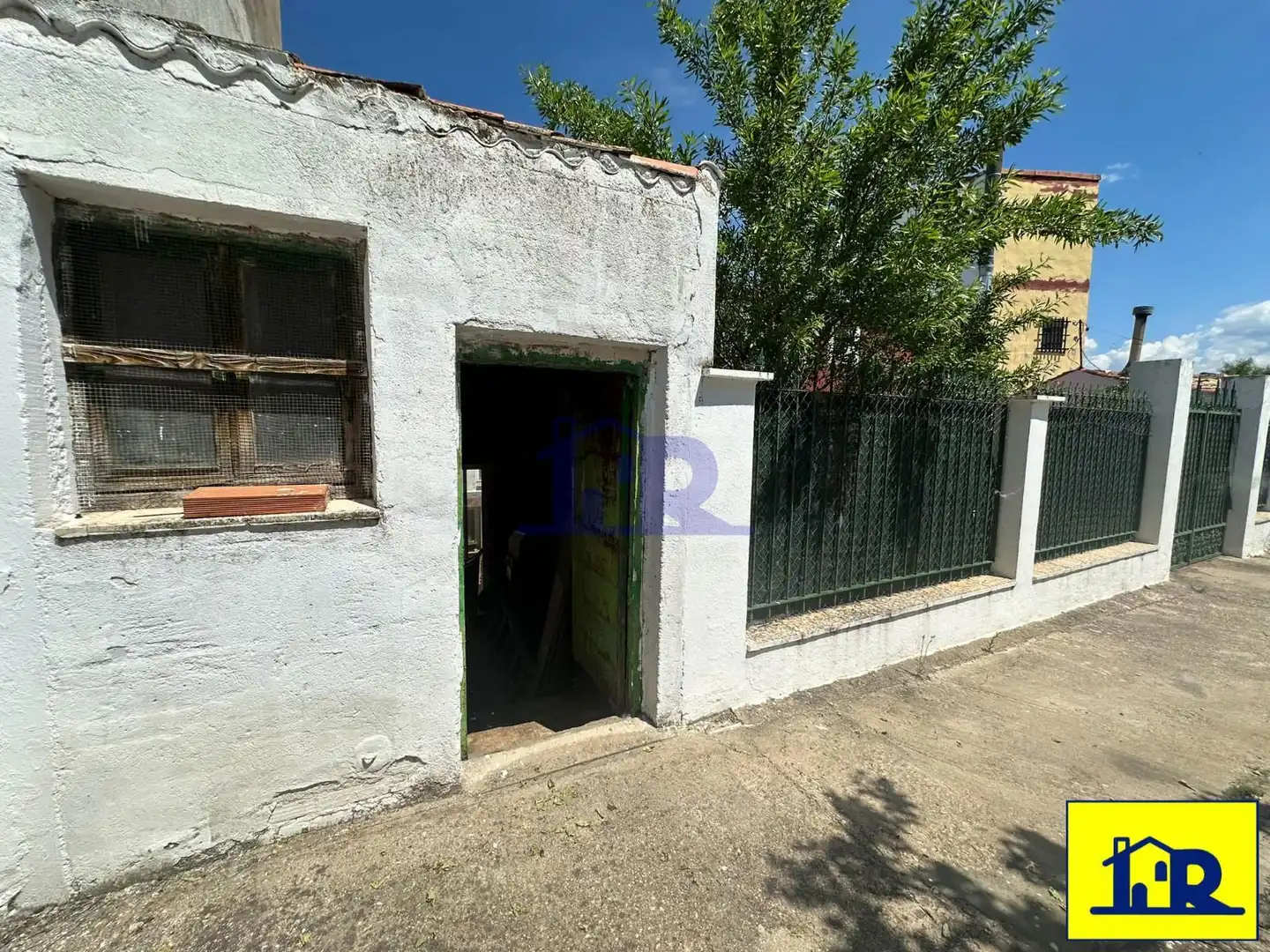 Exterior view of Flat for sale in Cuenca  with Storage room