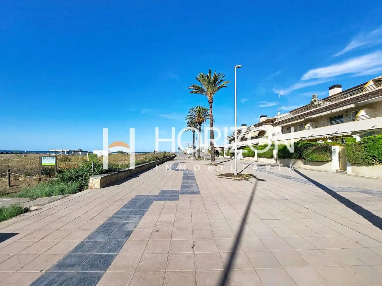Vista exterior de Apartament en venda en Cunit amb Aire condicionat, Calefacció i Terrassa