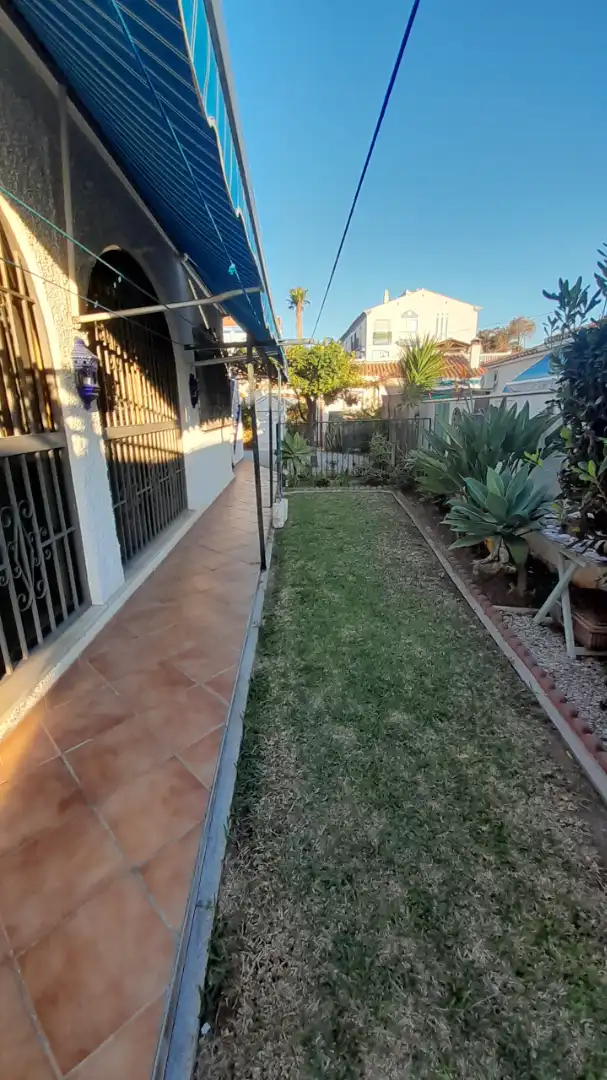 Jardí de Casa o xalet en venda en Vélez-Málaga amb Aire condicionat, Calefacció i Jardí privat