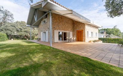 Exterior view of House or chalet for sale in Valdemorillo  with Air Conditioner, Heating and Private garden