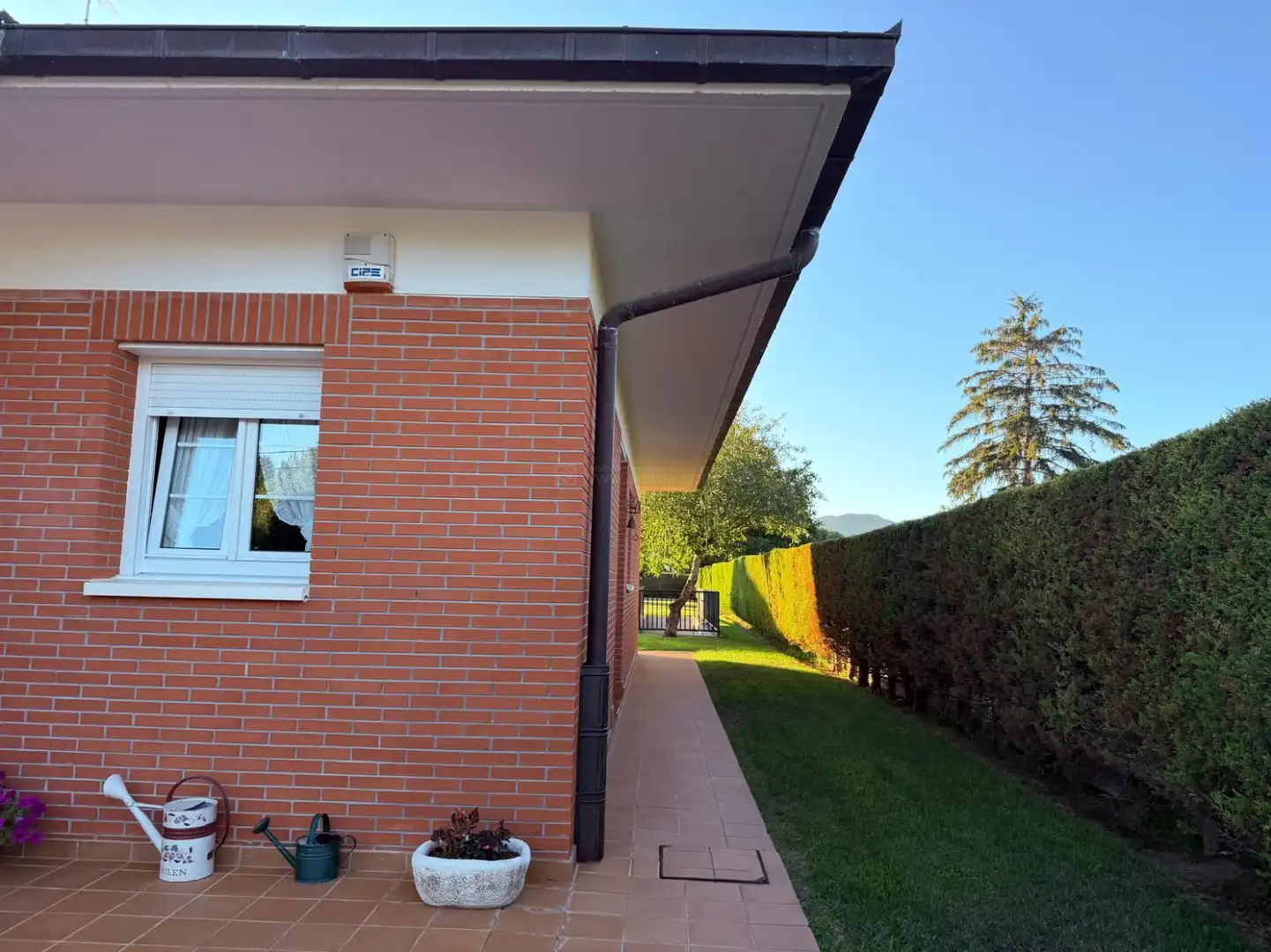 Vista exterior de Casa o chalet en venta en Anguciana con Calefacción, Jardín privado y Parquet
