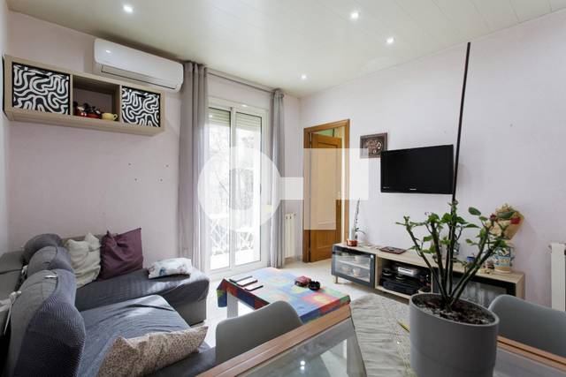Piso en Venta en Carrer Carrer Pallars en El Poblenou